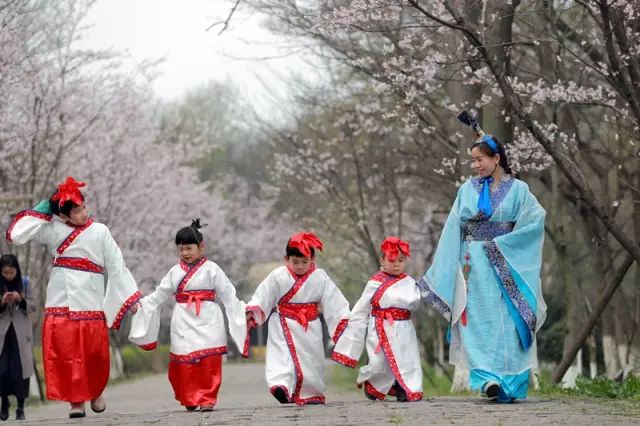 开学第一课：聪明的父母怎样让孩子自愿放下手机？