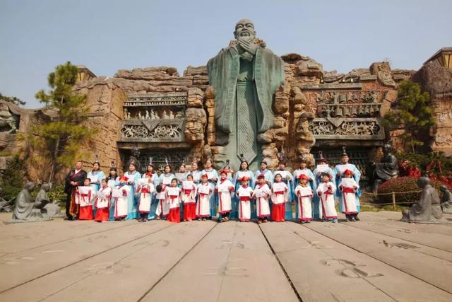 做研学旅行的思考者、探索者、实践者