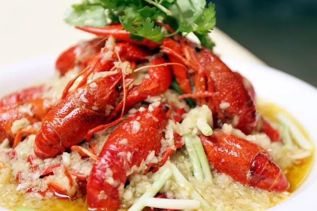 确认过眼神，是一起剥龙虾的人