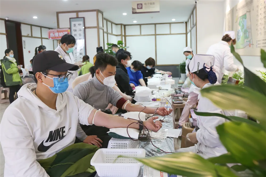 撸起袖子 为爱担当!春秋淹城组织开展无偿献血活动