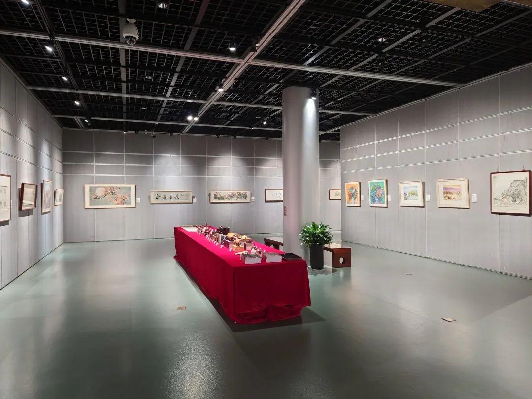 新展｜喜迎二十大·武进区捐资助学艺术品慈善拍卖会拍品展