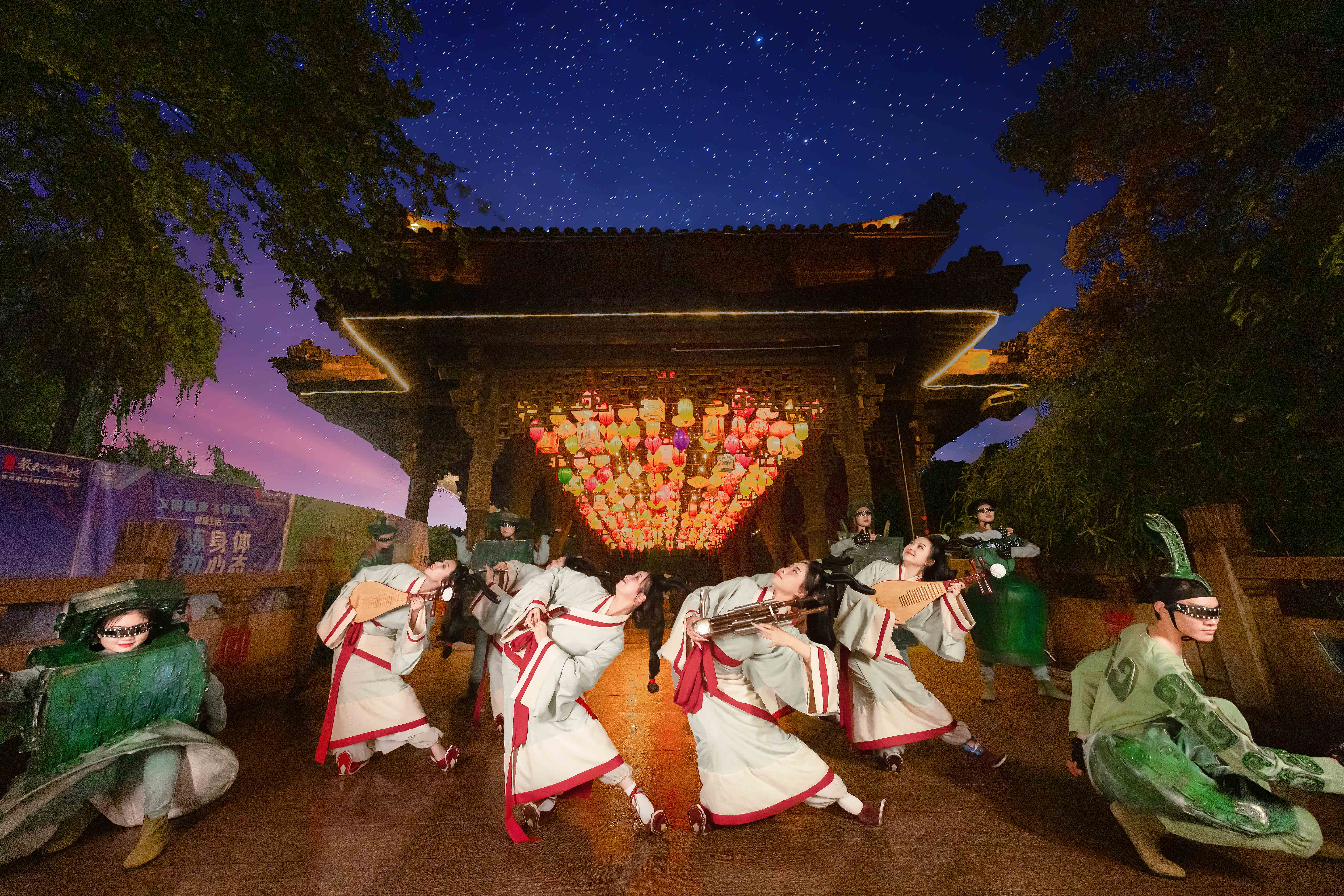 淹城春秋乐园丨创新沉浸演艺迎接夏季精彩