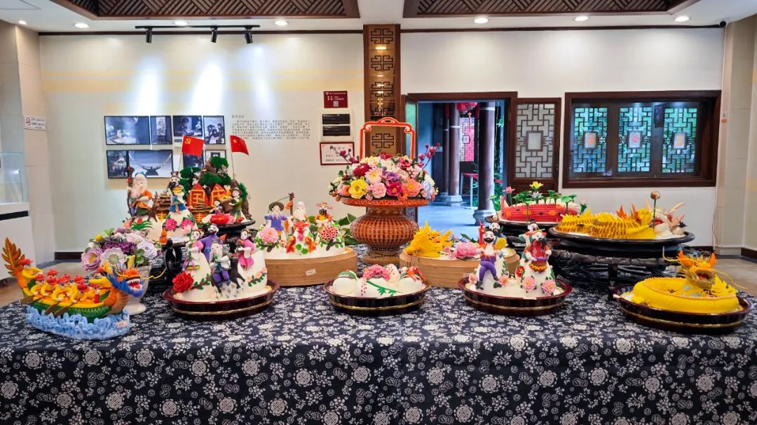 【展览预告】“巧手堆花颂祖国”糕团堆花精品展