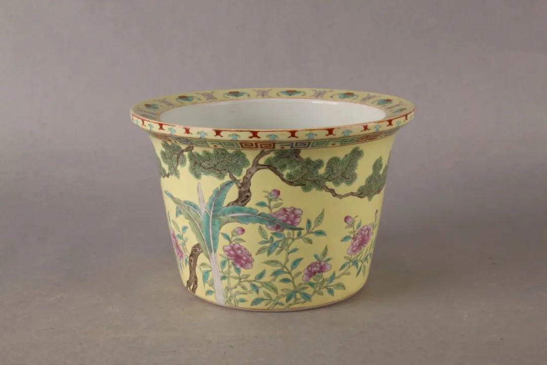 新展 | 清代官窑瓷器中的故·事