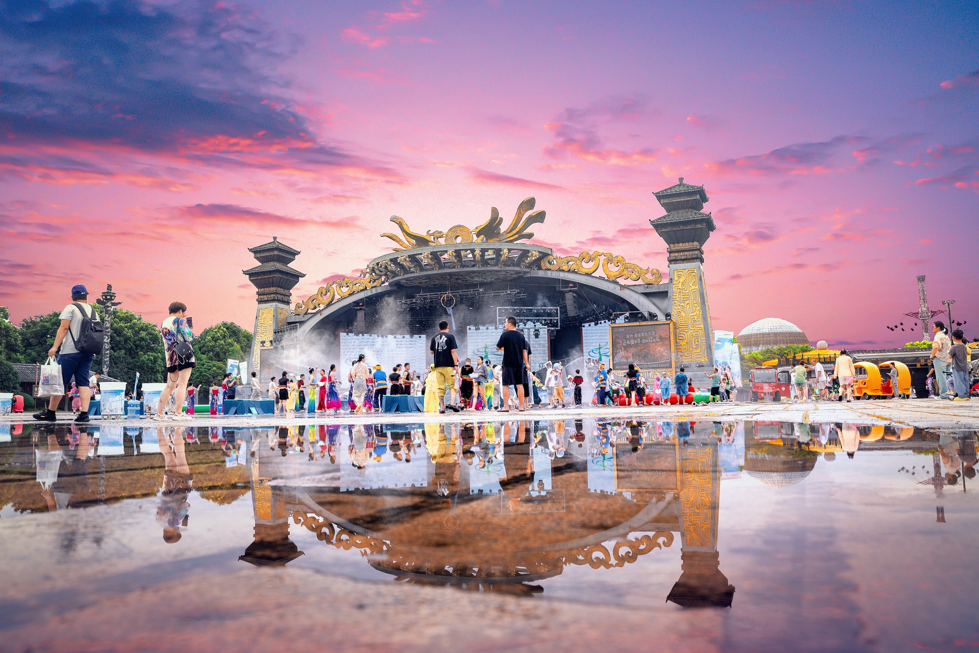 春秋淹城旅游区丨“非遗”大秀、泼水狂欢、主题房车——原创 打造一座“春秋不夜城”